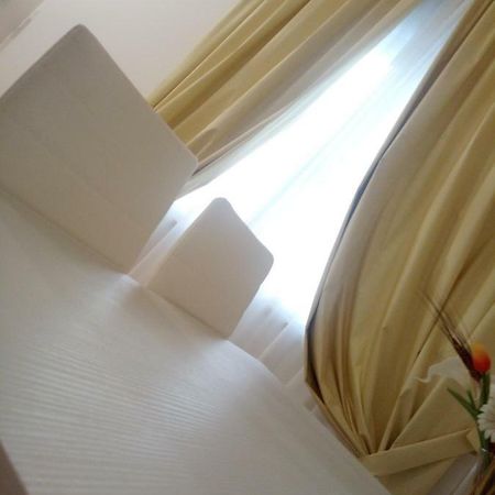 Officina Urban Sleep Bed & Breakfast San Benedetto del Tronto Bagian luar foto
