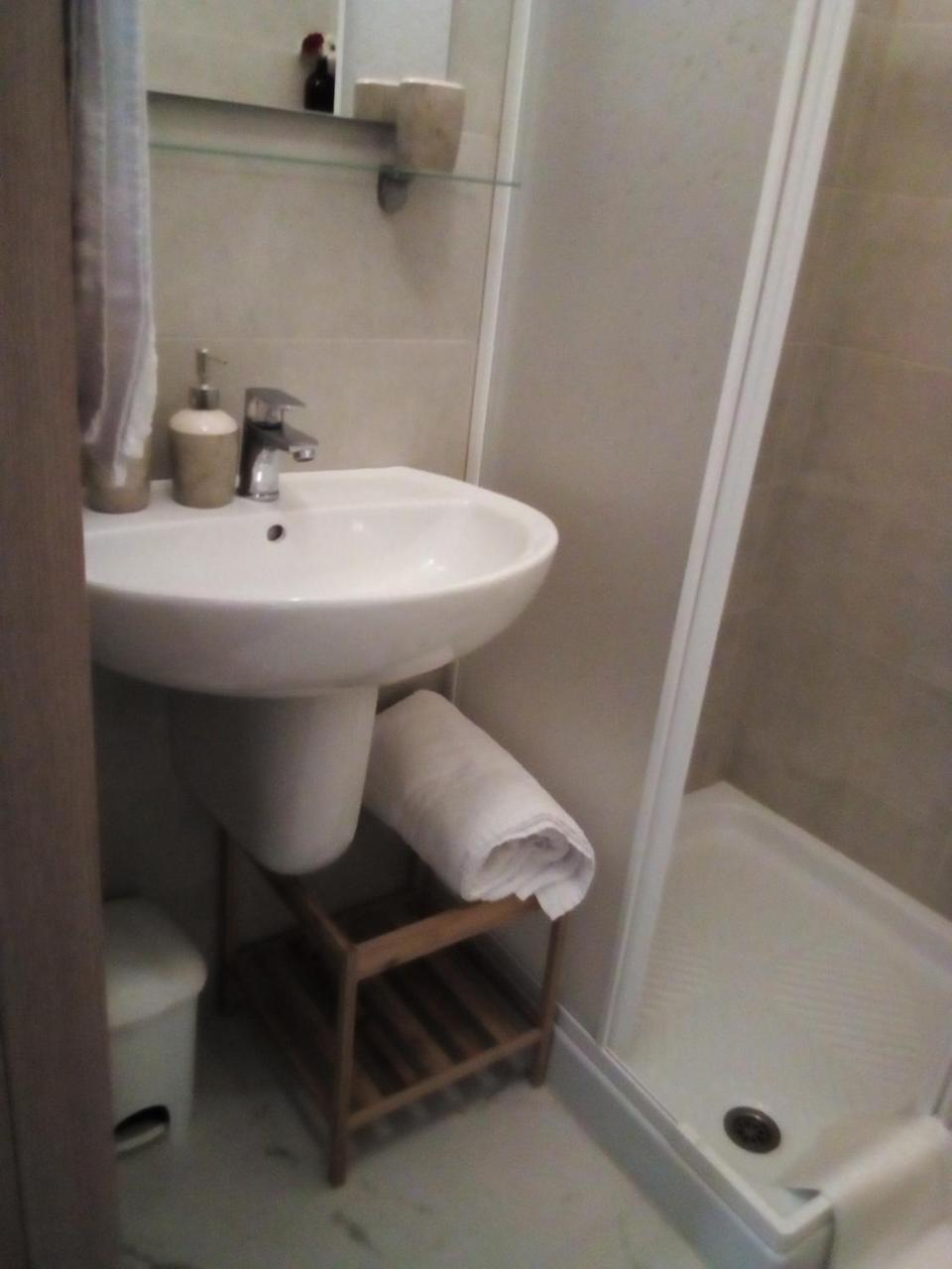 Officina Urban Sleep Bed & Breakfast San Benedetto del Tronto Bagian luar foto