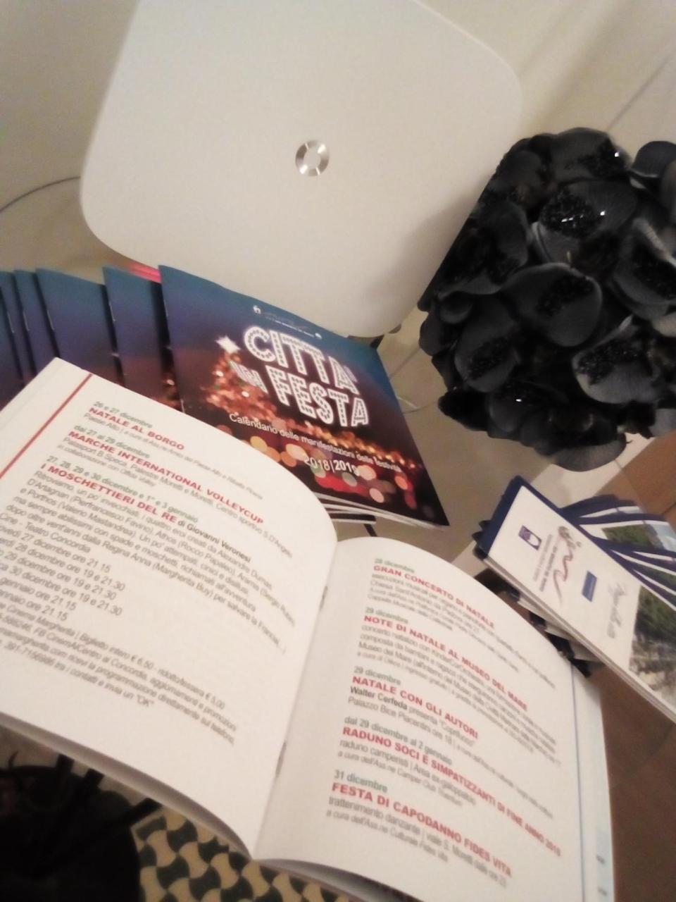 Officina Urban Sleep Bed & Breakfast San Benedetto del Tronto Bagian luar foto