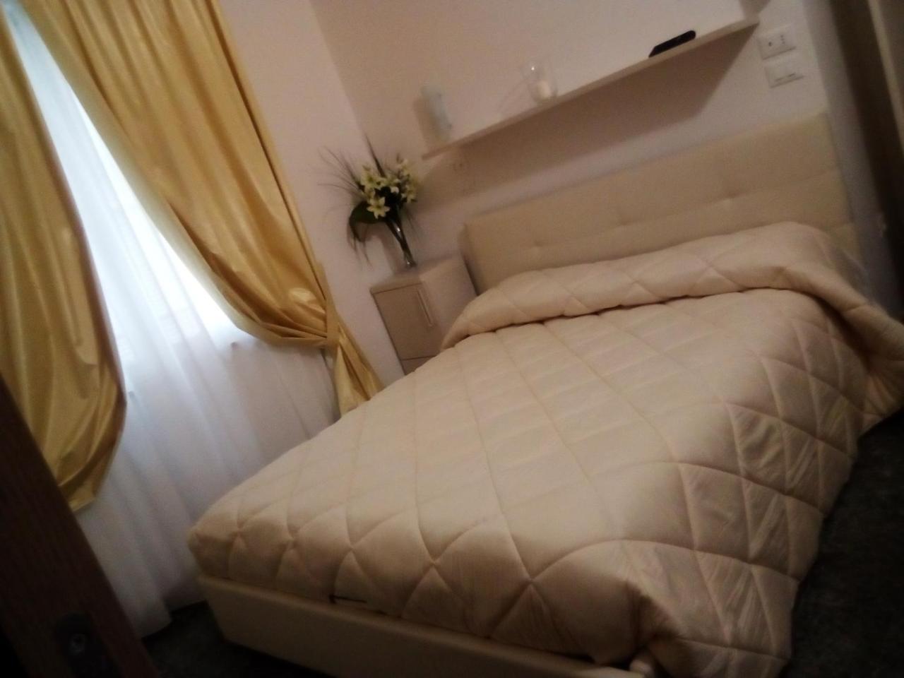 Officina Urban Sleep Bed & Breakfast San Benedetto del Tronto Bagian luar foto