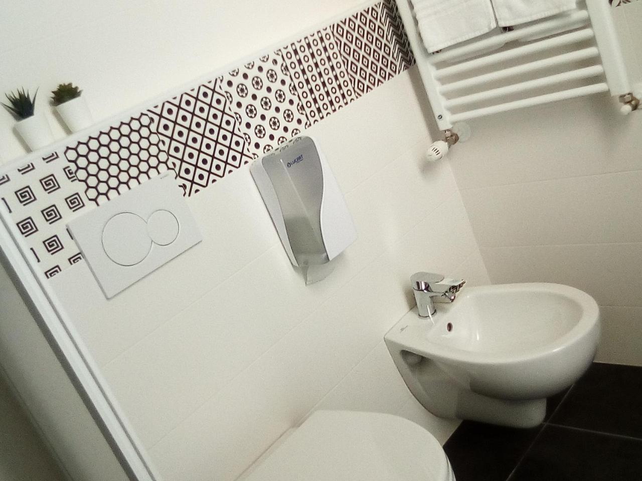 Officina Urban Sleep Bed & Breakfast San Benedetto del Tronto Bagian luar foto