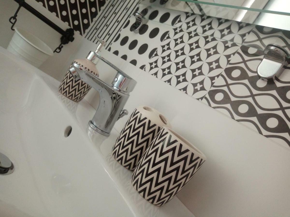 Officina Urban Sleep Bed & Breakfast San Benedetto del Tronto Bagian luar foto